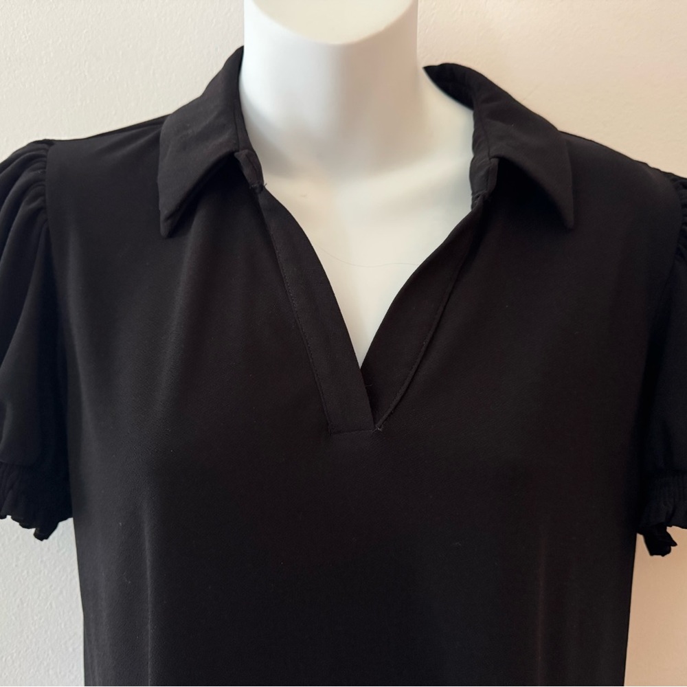 Women's CeCe Short Sleeve
Split-Neck Collared Top